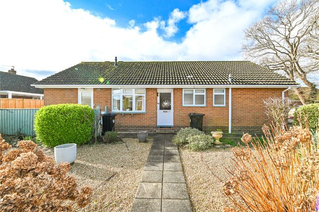 3-bed bungalow on 35, Cutler Close, Hampshire, £399,950