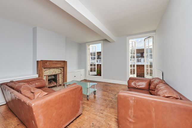 27 Telford Court, Streatham High Road, London photo 3