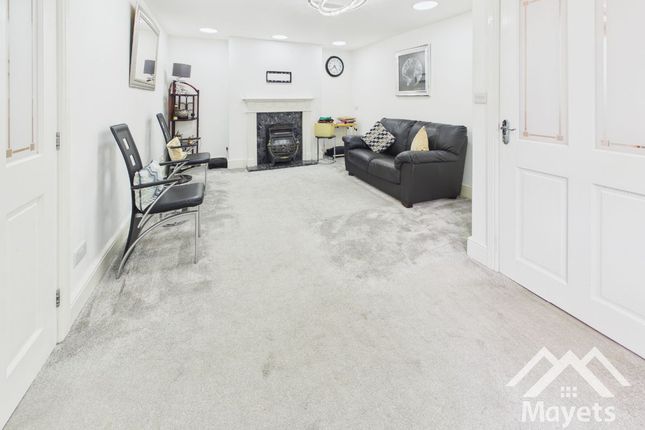4 Carham Road, Blackburn photo 3