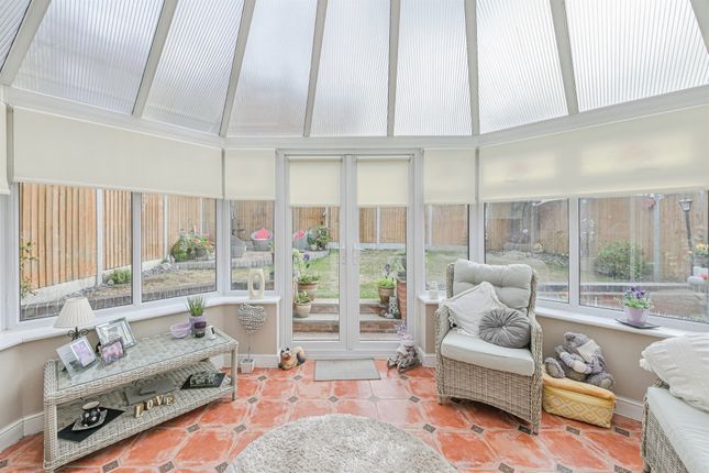 8, Cheadle Drive, Birmingham photo 4