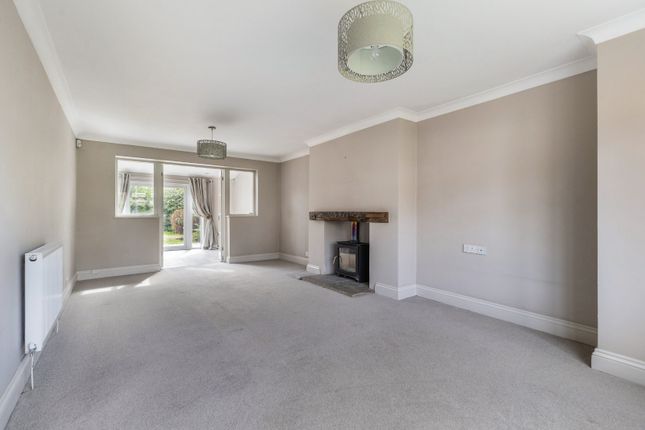 16, Sudeley Drive, Cirencester photo 4