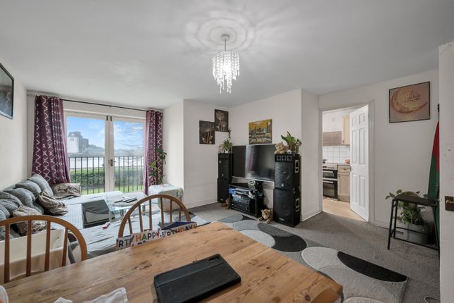 Flat 12, Crales House, London photo 3