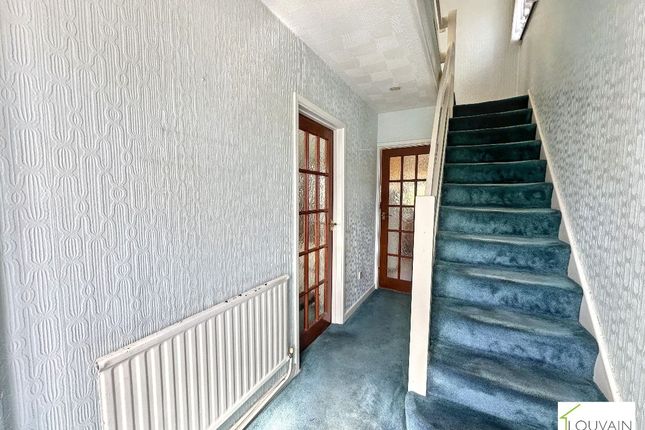 4 Bush Bach, Tredegar photo 5