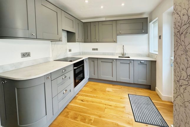 52 Clifton Way, Hinckley photo 3