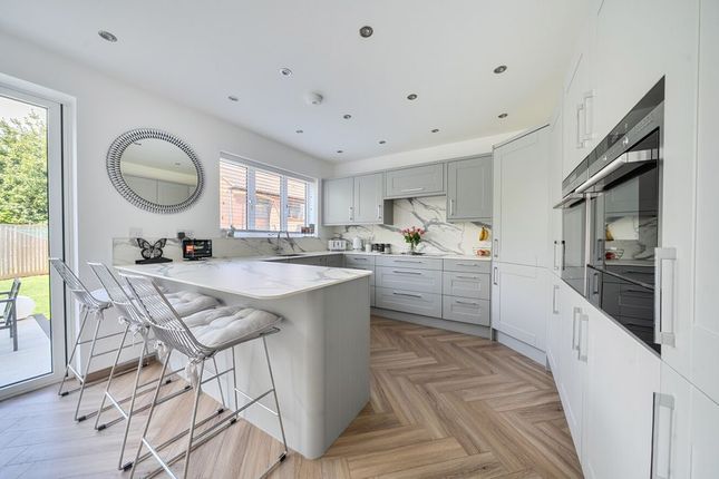 5a, Magdalen Road photo 2