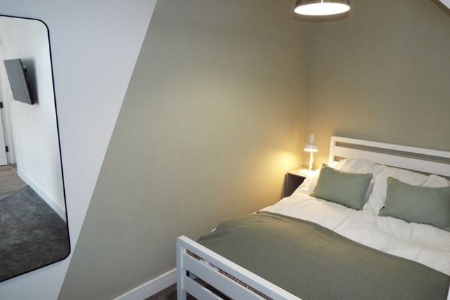 Room 3, Mansfield photo 4