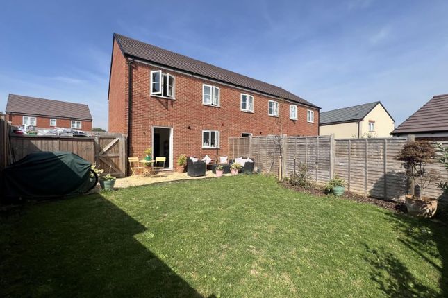 21, Whatling Way, Dursley photo 3