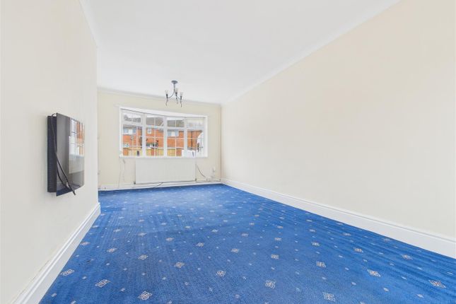 105, St. Michaels Road, Rugeley photo 4