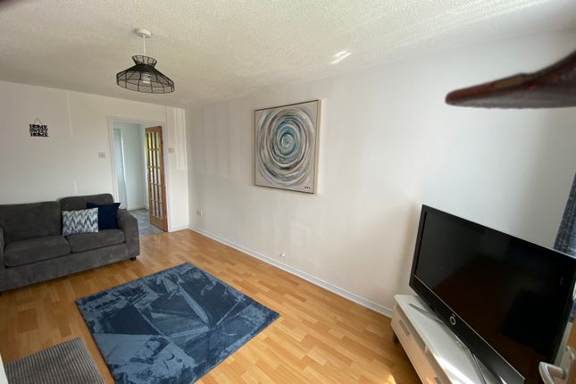 84, Gorseinon photo 5