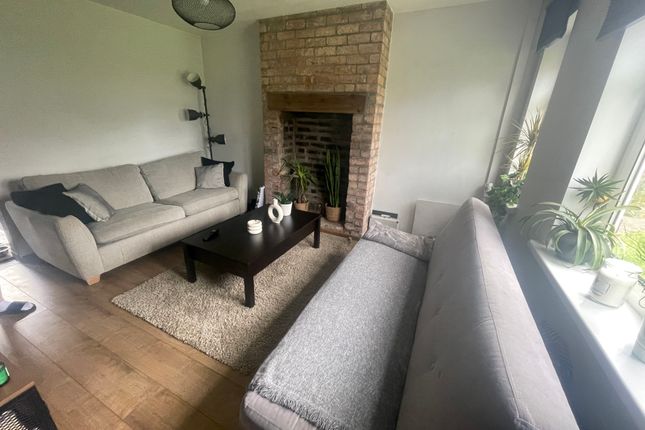 24, Walker Street, Ti[pton photo 3