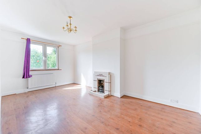 Thumbnail Flat to rent in Beatrice Avenue, Norbury, London