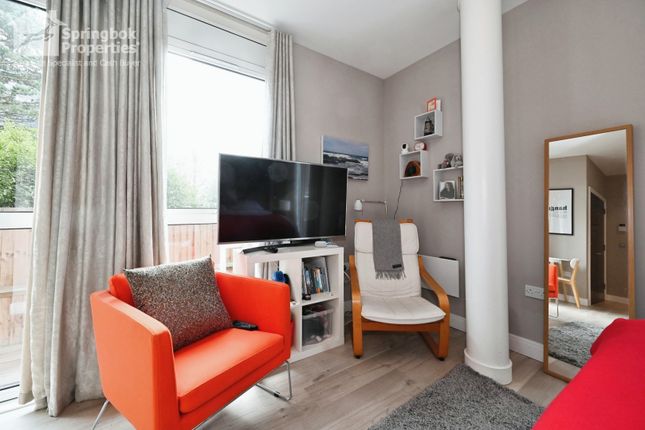 Flat for sale in Clivemont Road, Maidenhead, Berkshire