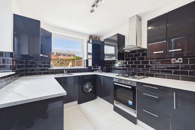 107 Manchester Road, Manchester photo 2