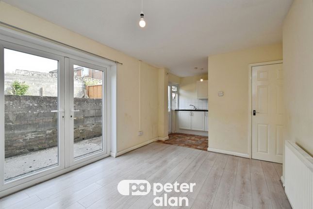 47, Cherry Grove, Merthyr Tydfil photo 2