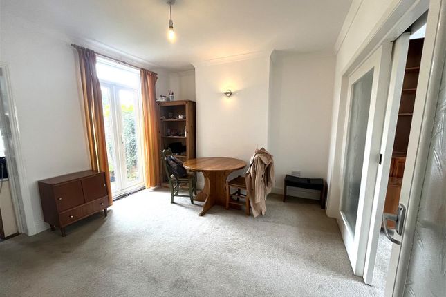 Property to rent in Donnington Gardens, Reading