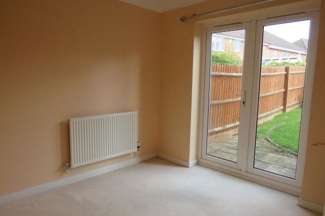 57a, WARWICK photo 3