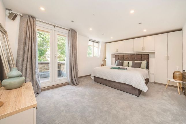 2, Cobham Mews, London photo 4