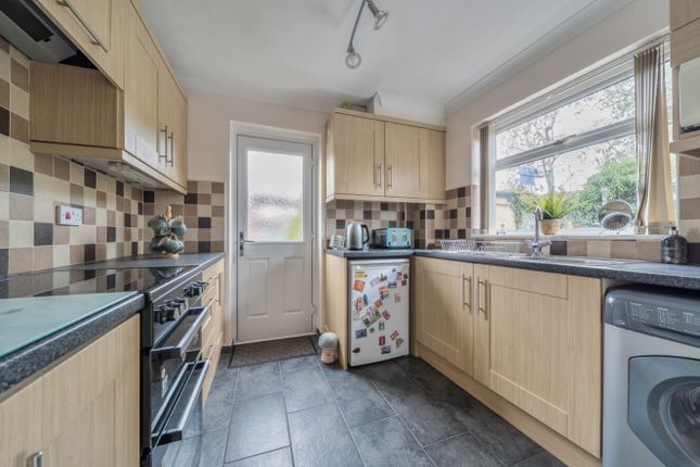 24, Sandhurst Crescent, Sleaford photo 3