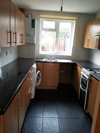 Terraced house to rent in Hamilton Close, Feltham