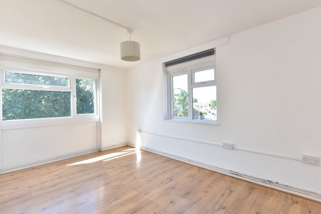 73, Long Meadow Way, Canterbury photo 4
