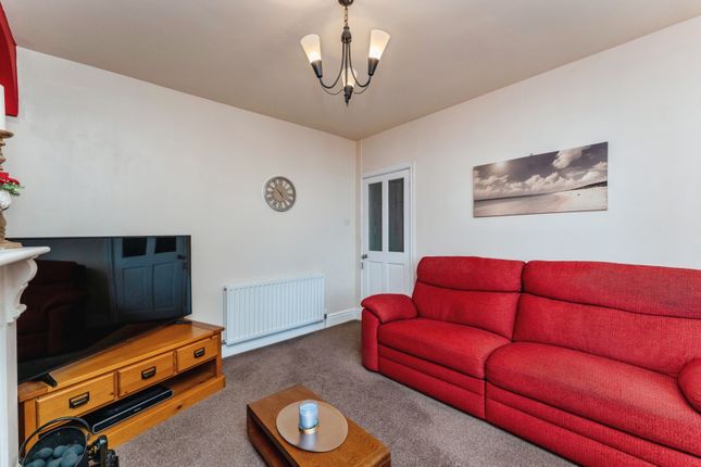 2 Laurel Villas,, Main Road, Holywell photo 3