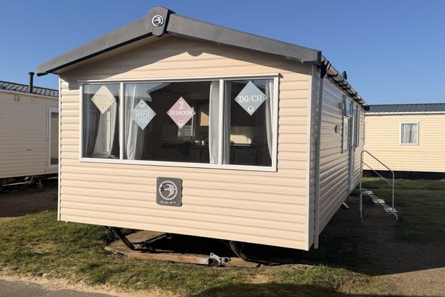 2-bed caravan on Manor Road, Caister-on-Sea, £28,995