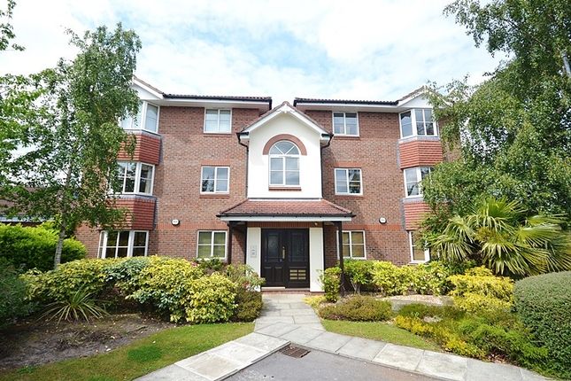 Thumbnail Flat to rent in Tiverton Drive, Wilmslow
