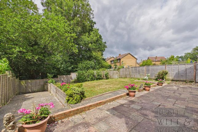 32, Fletcher Avenue, St. Leonards-On-Sea photo 2