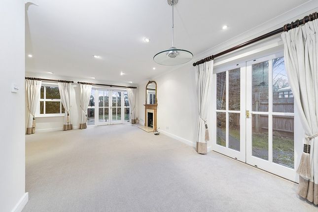 End terrace house for sale in Pemberton Place, Esher