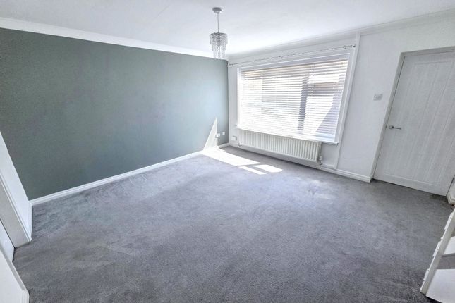 66, Kendal Drive, Cramlington photo 2