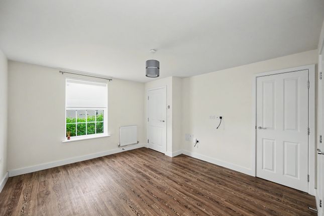 7, Houlton Way, Rugby photo 3
