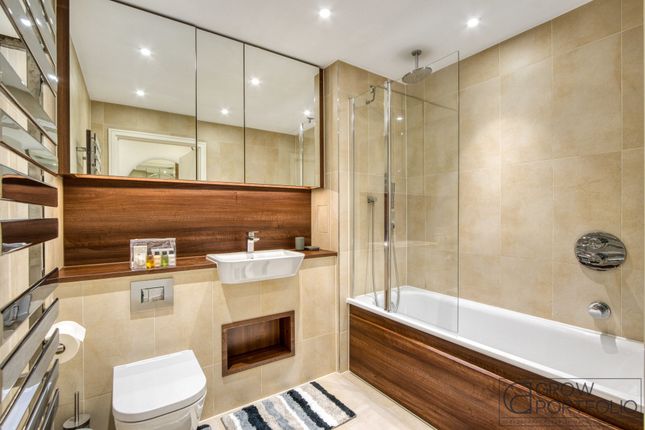 Flat to rent in Pinto Tower, 4 Hebden Place, London