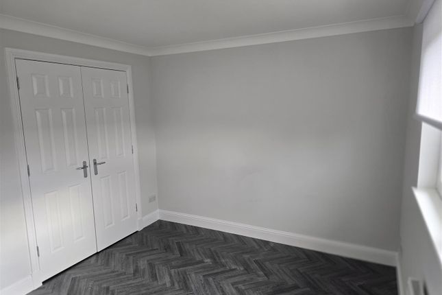 36, Millhall Court, Airdrie photo 4