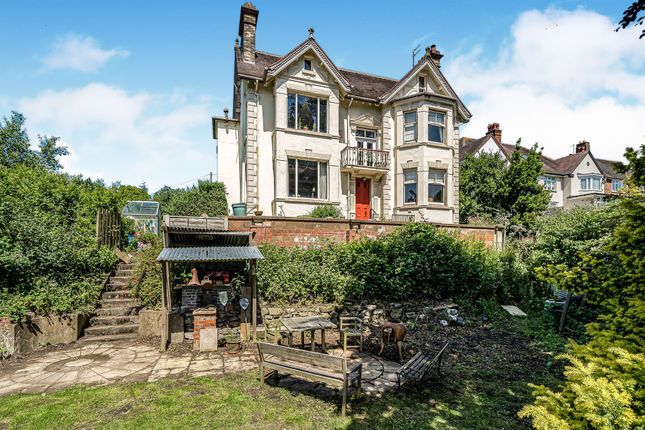 Parkway Road Dudley Dy1 7 Bedroom Detached House For Sale