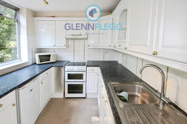 45, Gatewick Close, Slough photo 4