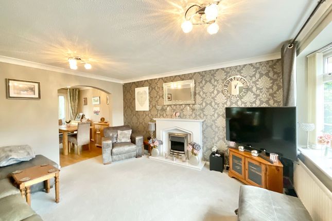 11 Springwell Close, Crewe photo 2