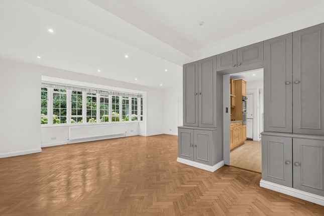 4, Regal Lane, London photo 2