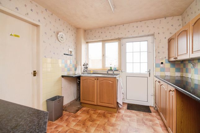 1, Queen Street, Brierley Hill photo 4