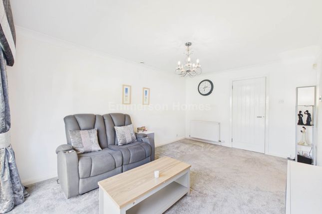 15, Rhumhor Gardens, Kilbarchan photo 3