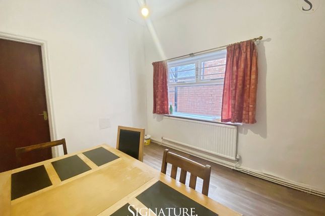 43 Evington Road, Leicester photo 5