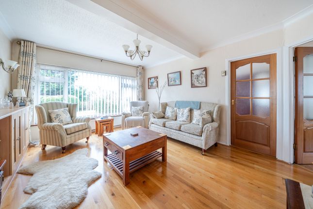 8, Chesham Lane, Gerrards Cross photo 3