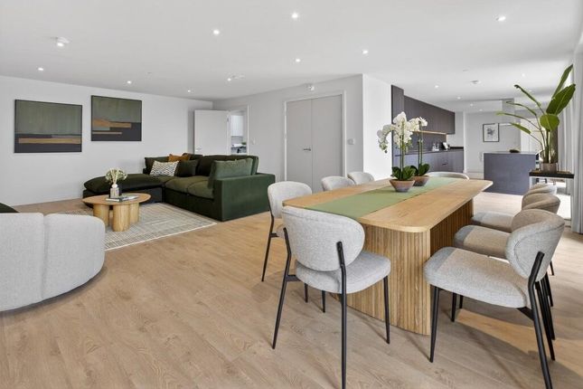 Unit A252,, Waterhouse Gardens, Manchester photo 3