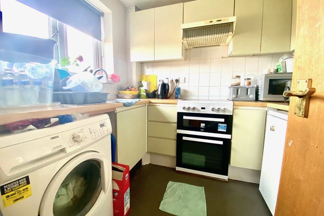 Flat for sale in Pittman Gardens, Ilford