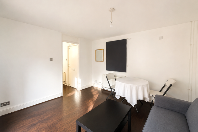 7, Sledmere Court, Feltham photo 2