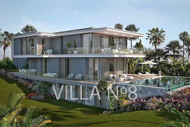 Villa for sale in Cabopino Beach, Spain