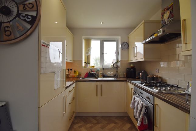 Flat 3, Mclellan Court, 25, Common Way, Coventry photo 3
