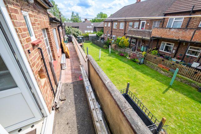 Flat for sale in Stanley Park Road, Carshalton