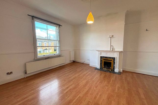 Flat 3, 35 Warley Hill, Brentwood photo 4