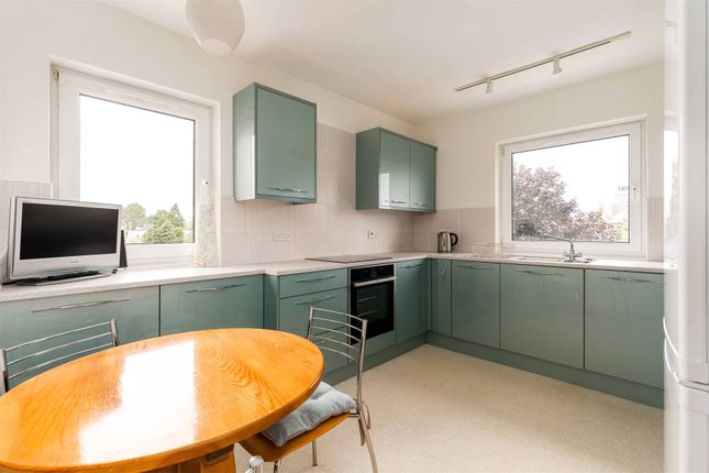 37 Abbotsford Court, Merchiston Edinburgh photo 4
