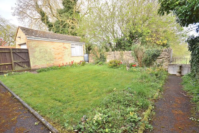 Bungalow for sale in High Street, Roade, Northampton